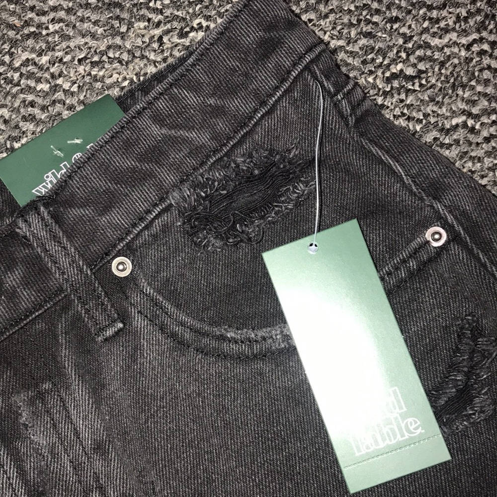 WILD FABLE High Rise Bermuda Shorts Size 8 | NWT! - Picture 3 of 6